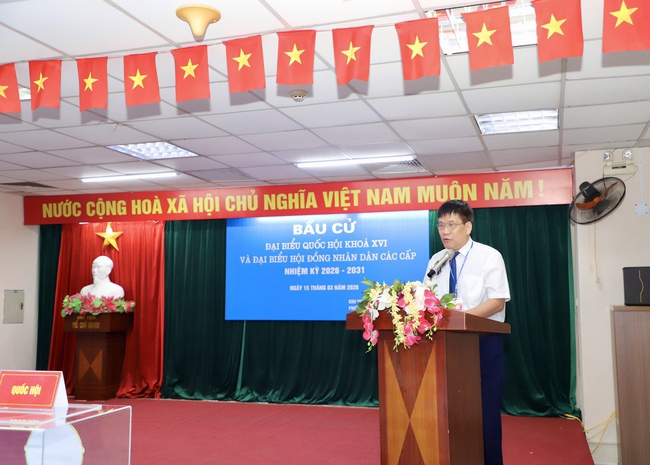 Thứ trưởng Thường trực Lâm Thị Phương Thanh bỏ phiếu bầu cử tại Khu vực số 16, phường Yên Hòa, Hà Nội - Ảnh 10.