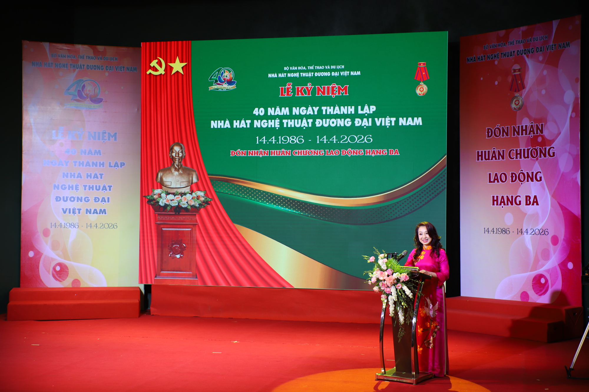 [Ảnh] Nhà hát Link Đăng Ký 88 CLB Uy Tín #1 Tặng 88K đương đại Việt Nam kỷ niệm 40 năm Ngày thành lập và đón nhận Huân chương 88Clba1 con - Hoàn cược mỗi ngày 3.0% hạng Ba