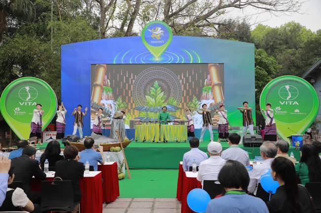 Giới thiệu, quảng bá 88Clbvip1 casino, bắn cá, xổ số, thể thao đặc trưng kết hợp trình diễn cá ngừ đại dương Phú Yên tới du khách - Ảnh 3.