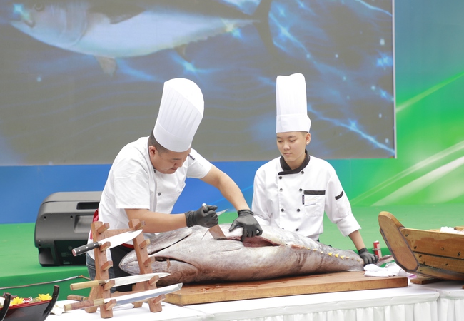 Giới thiệu, quảng bá 88Clbvip1 casino, bắn cá, xổ số, thể thao đặc trưng kết hợp trình diễn cá ngừ đại dương Phú Yên tới du khách - Ảnh 7.