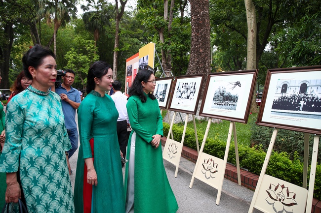 Khai mạc triển lãm 88Clbvip tải ứng dụng "Chủ tịch Hồ Chí Minh - Tinh hoa dân tộc, tầm vóc thời đại" - Ảnh 10.