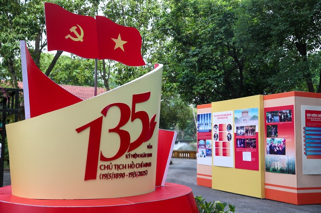 Khai mạc triển lãm 88Clbvip tải ứng dụng "Chủ tịch Hồ Chí Minh - Tinh hoa dân tộc, tầm vóc thời đại" - Ảnh 1.