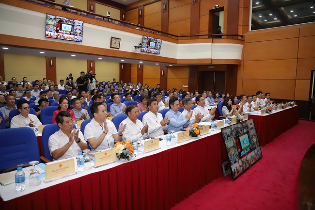 88CLB VIP đăng nhập sơ kết công tác 6 tháng đầu năm và triển khai nhiệm vụ công tác 6 tháng cuối năm của Bộ VHTTDL - Ảnh 5.