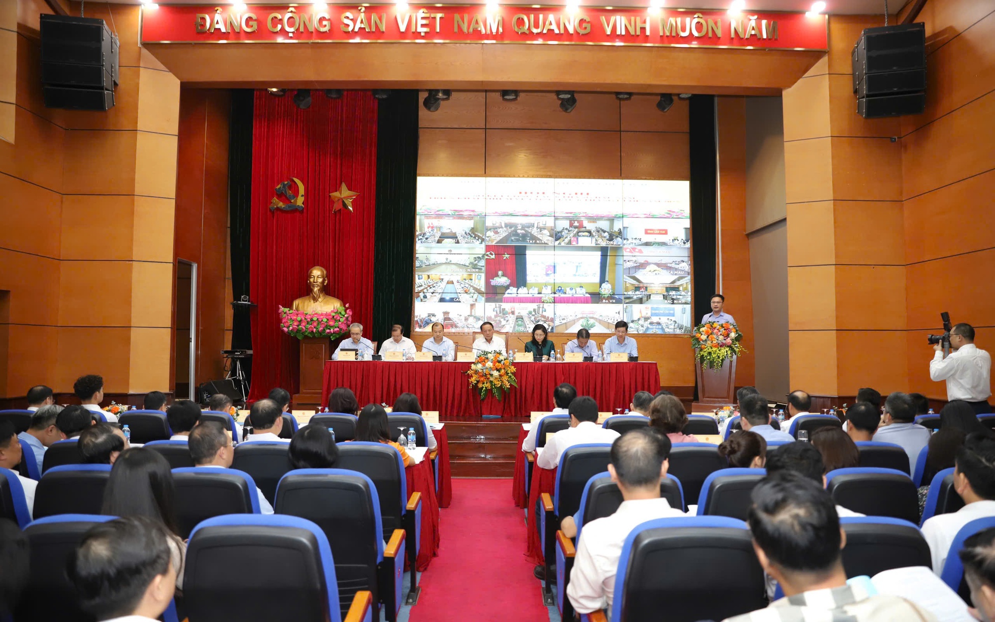 88CLB VIP đăng nhập sơ kết công tác 6 tháng đầu năm và triển khai nhiệm vụ công tác 6 tháng cuối năm của Bộ VHTTDL