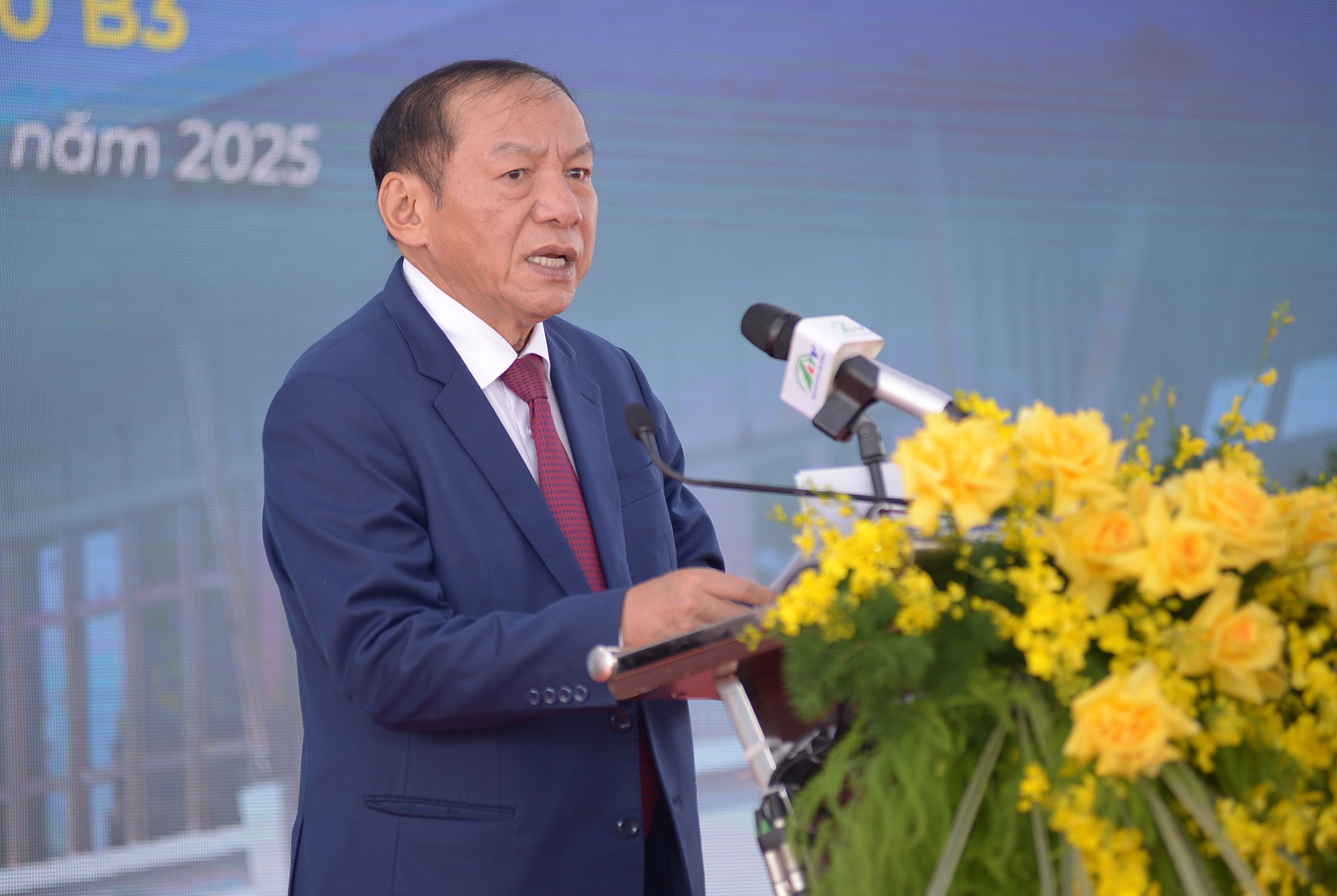 Bộ trưởng Nguyễn Văn Hùng dự Lễ khởi công Trung tâm huấn luyện thể thao 88Clbvip tải ứng dụng tại Đà Lạt - Ảnh 4.