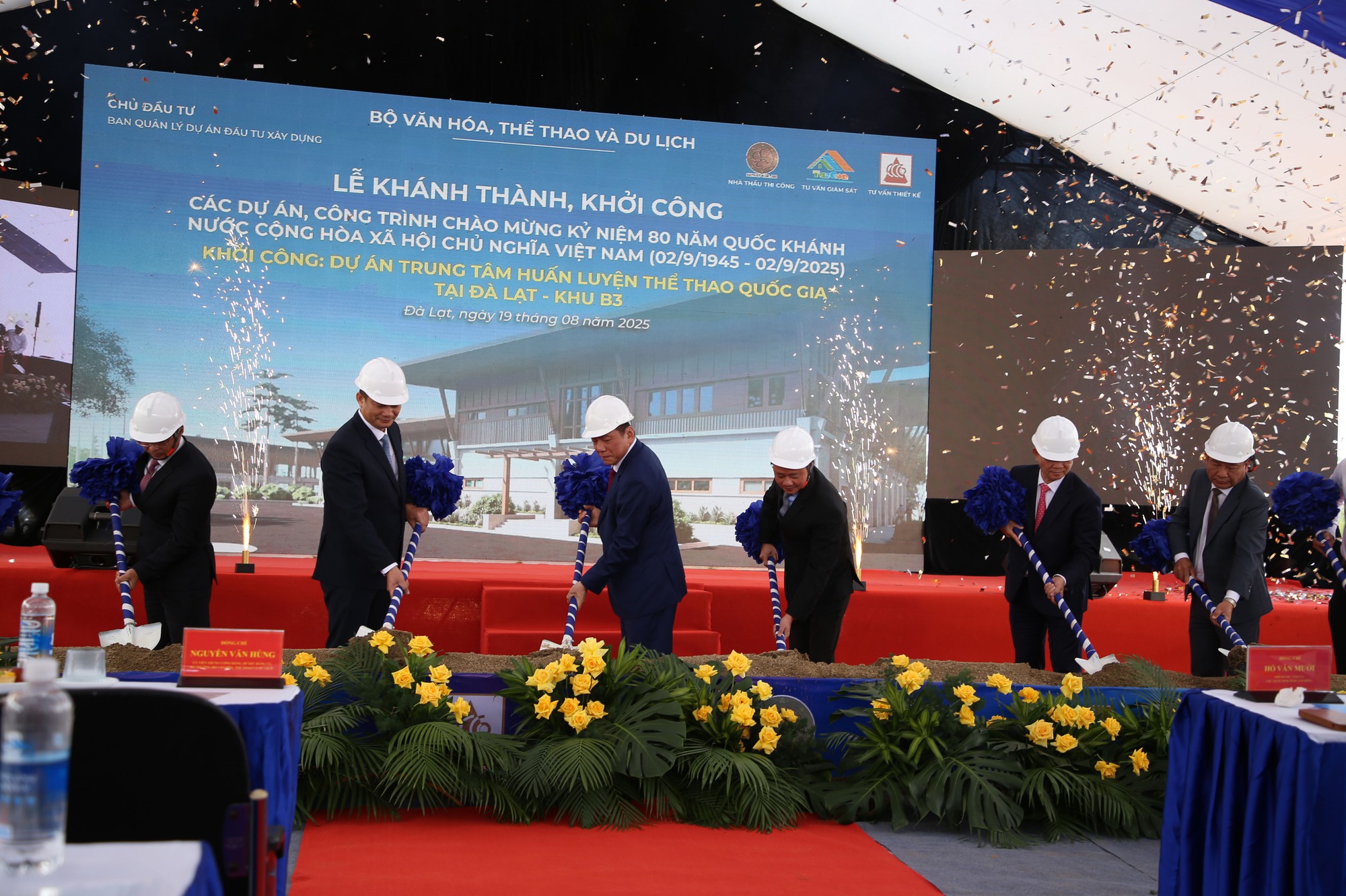 Bộ trưởng Nguyễn Văn Hùng dự Lễ khởi công Trung tâm huấn luyện thể thao 88Clbvip tải ứng dụng tại Đà Lạt - Ảnh 6.