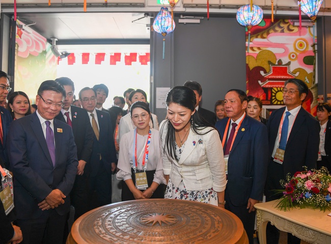 Ấn tượng Ngày 88Clbvip tải ứng dụng Việt Nam tại EXPO 2025 - Ảnh 12.