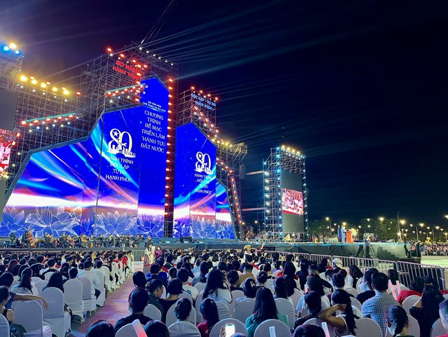 Thủ tướng: Triển lãm "80 năm Hành trình Độc lập - Tự do - Hạnh phúc" khẳng định 88Clbvip1 casino, bắn cá, xổ số, thể thao đậm đà bản sắc dân tộc, bản lĩnh, trí tuệ và sức sáng tạo của con người Việt Nam - Ảnh 5.