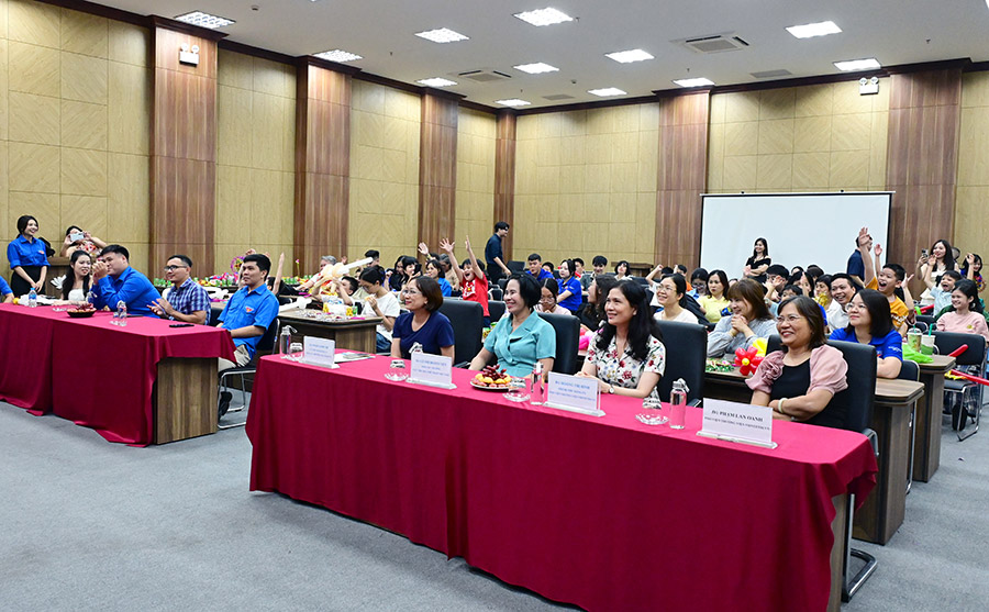Đoàn Thanh niên Cục 88Clb link 88Clb 88Clbvip tải ứng dụng Việt Nam tổ chức Chương trình Đêm hội Trăng rằm 2025 - Ảnh 1.