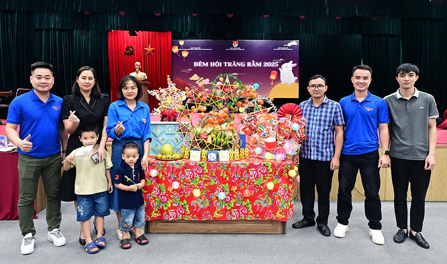 Đoàn Thanh niên Cục 88Clb link 88Clb 88Clbvip tải ứng dụng Việt Nam tổ chức Chương trình Đêm hội Trăng rằm 2025 - Ảnh 17.