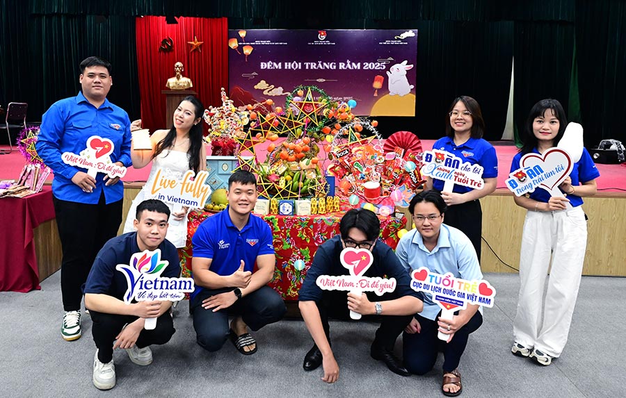 Đoàn Thanh niên Cục 88Clb link 88Clb 88Clbvip tải ứng dụng Việt Nam tổ chức Chương trình Đêm hội Trăng rằm 2025 - Ảnh 19.